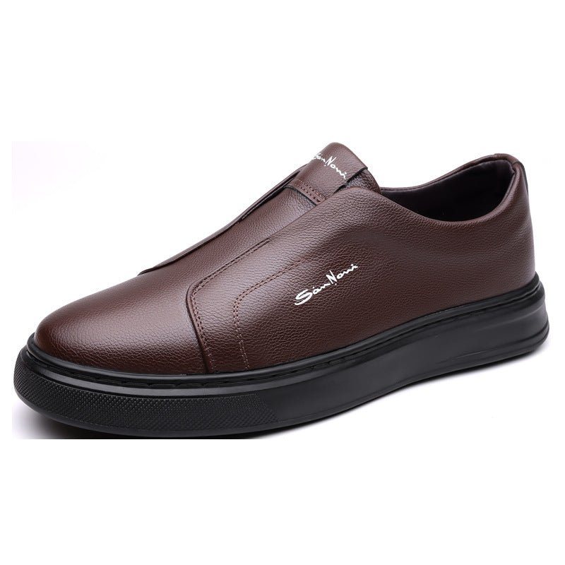 Sneakers with a casual style and anti slip lace up flat bottom with soft sole and soft surface can be easily kicked with one foot