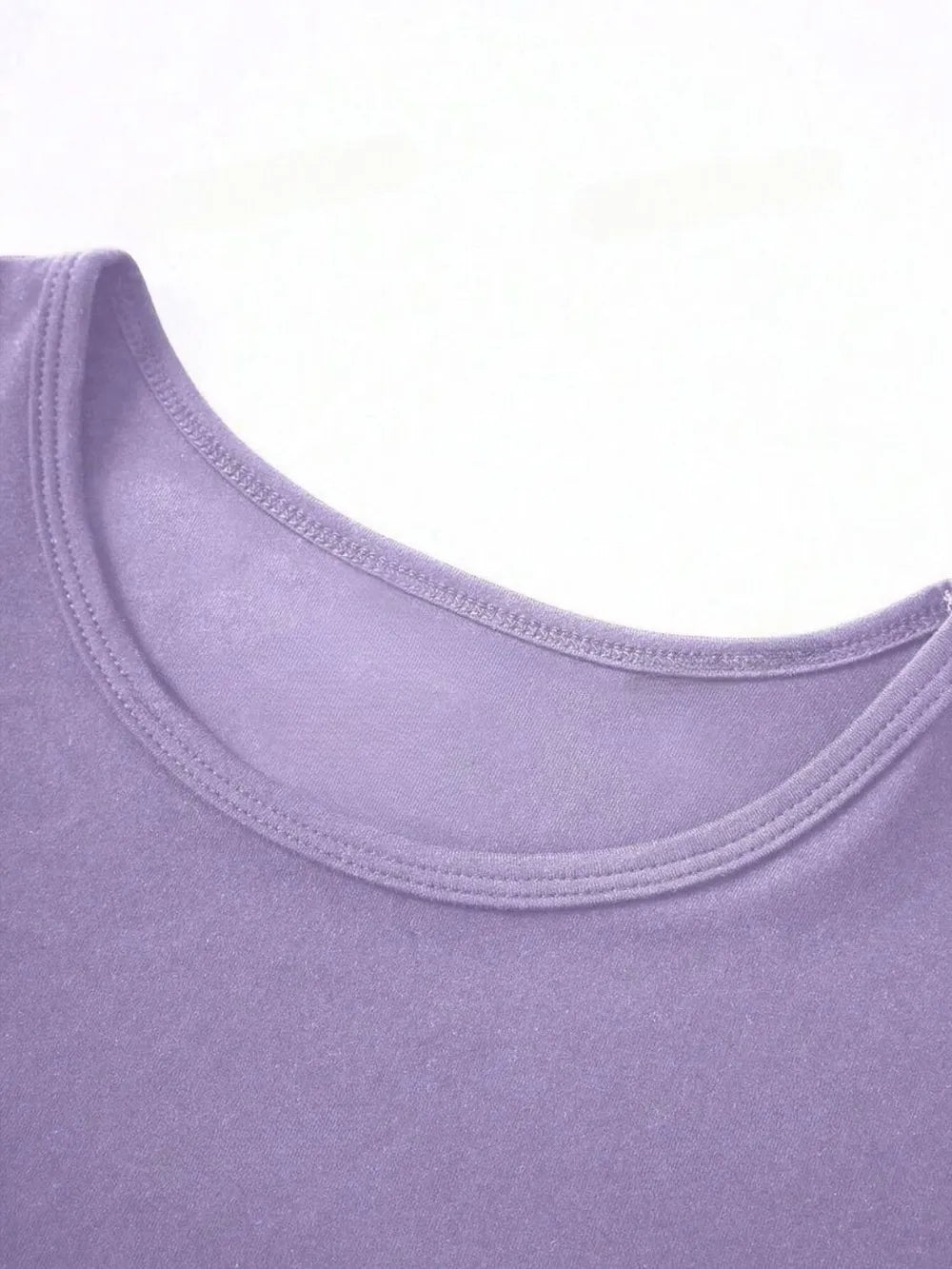 Short slim fit round neck short sleeved T-shirt