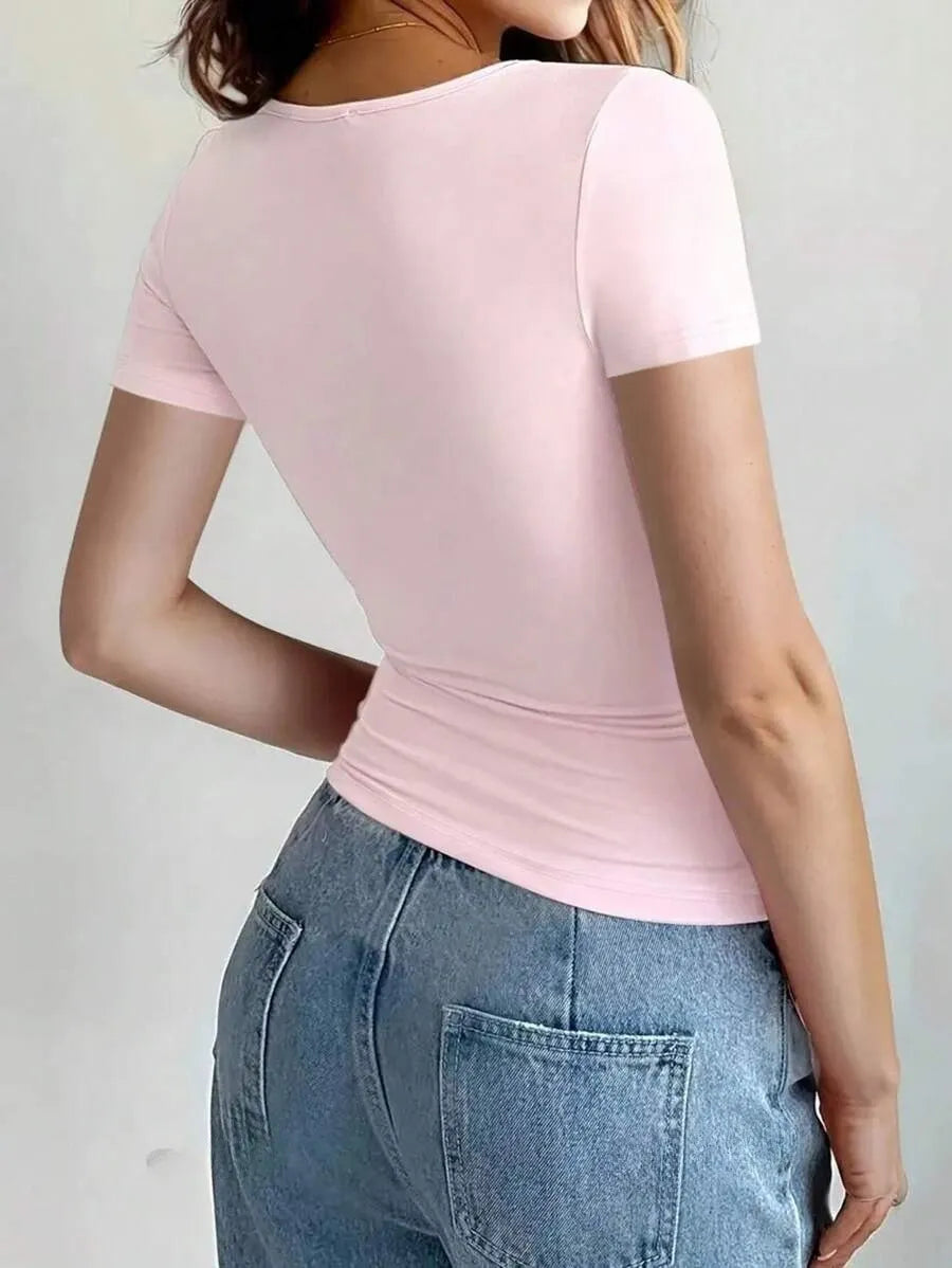 Short slim fit round neck short sleeved T-shirt